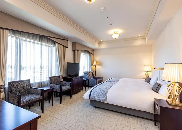 جناح، Hotel Cadenza Tokyo 1/1