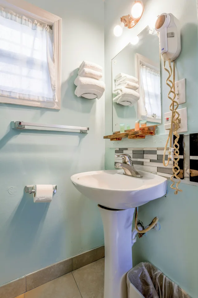 Room, Queen Bed, Smoking, Relax Inn By OYO Natural Bridge I-81 8/9