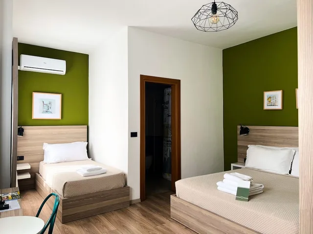 غرفة ثلاثية بسرير كوين وسرير فردي، Hotel Oda 5/10