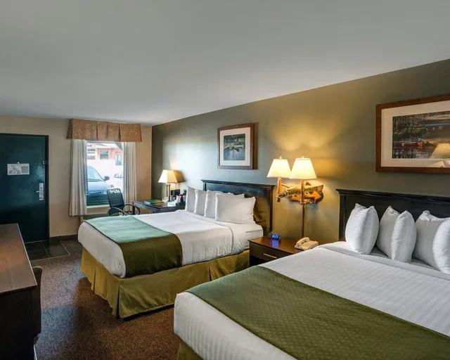 غرفة قياسية بسريرين كوين، Quality Inn Ashland Lake Superior 2/6