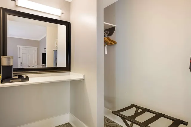 غرفة قياسية بسرير كوين، Best Western Sea Island Inn 6/6
