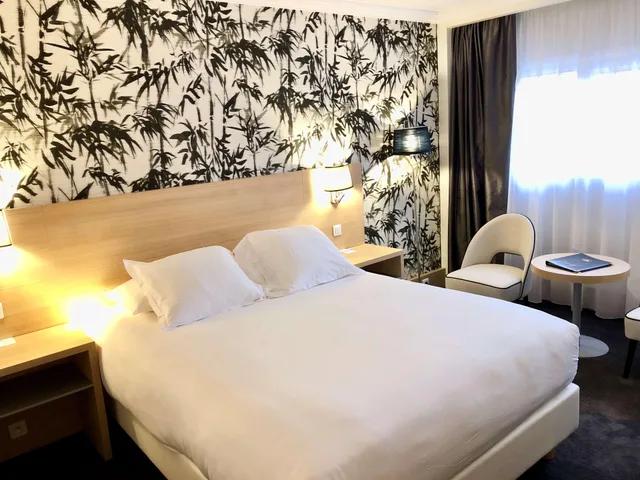 غرفة بسرير كوين، Hotel Inn Paris CDG Airport 1/2