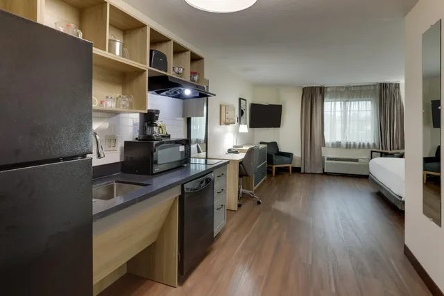 جناح استوديو بسرير كوين لذوي الإعاقة، Candlewood Suites Lexington 4/5