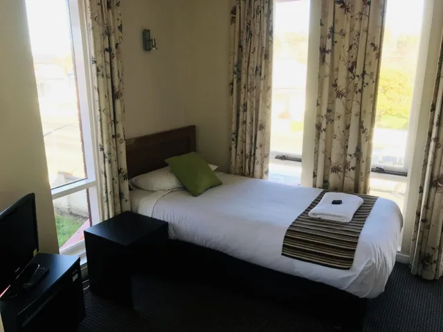شقة بسرير كوين وسريرين فرديين بـ3 غرف نوم، Sovereign Park Motor Inn 3/5