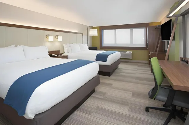 Suite, 2 Queen Beds, Holiday Inn Express And Suites Plano East 3/10