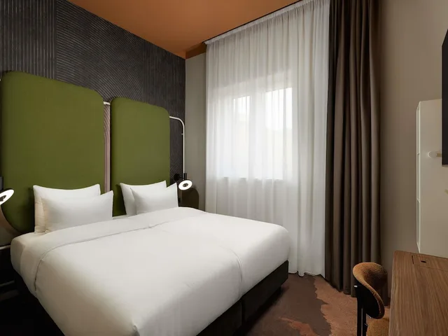 غرفة ديلوكس بسرير مزدوج وسرير فردي، You Hotel Budapest - Handwritten Collection 2/10