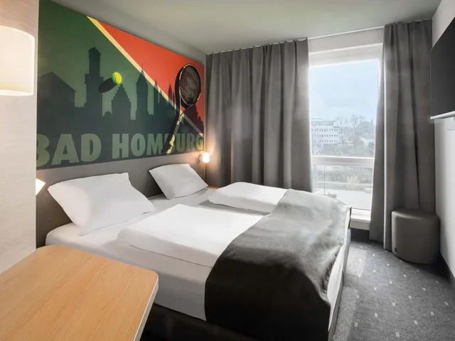غرفة سوبيريور بسرير مزدوج، B&B Hotel Bad Homburg 1/4
