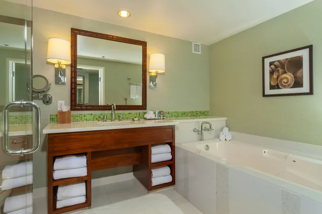 غرفة بسريرين مزدوجين بإطلالة على المرسى، Loews Coronado Bay Resort 4/4