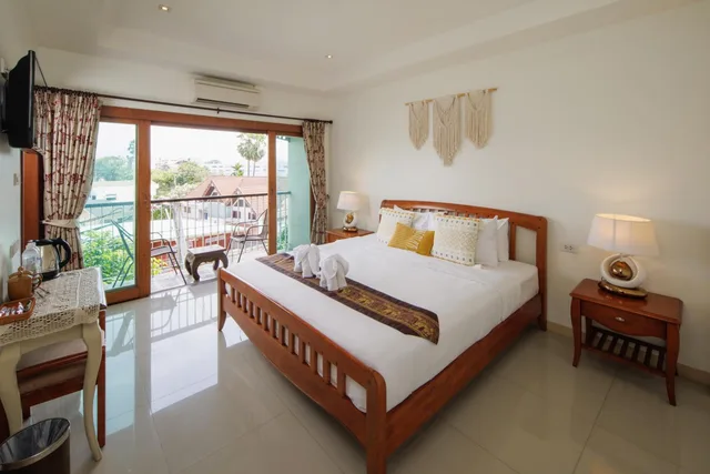 غرفة بسرير كينج بشرفة، Rendezvous Classic House 8/10
