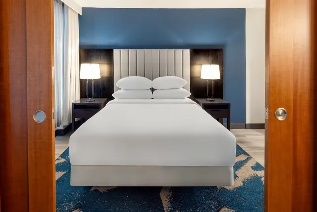 جناح بسرير كوين بغرفتين لذوي الإعاقة، Embassy Suites By Hilton Montreal 4/6