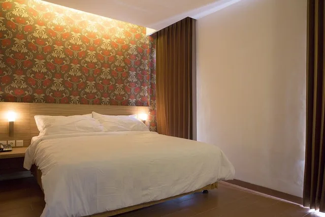 Splendid، deMira Hotel Gubeng Surabaya 1/2