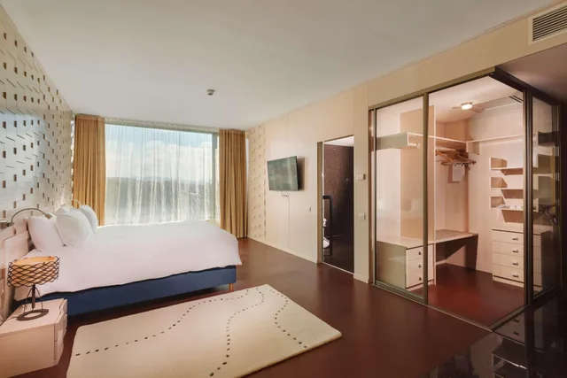 جناح، DoubleTree by Hilton Cluj City Plaza 2/2
