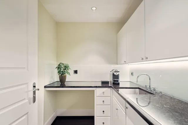 Superior, Suite, King Bed, Partial View, Butler, Living Area, Sauna, Balcony، The Dolder Grand 3/5