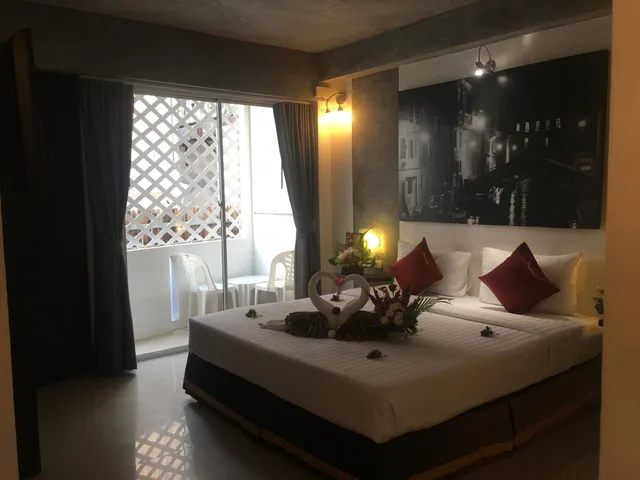 Art, Studio، The Front Hotel And Apartment 1/2
