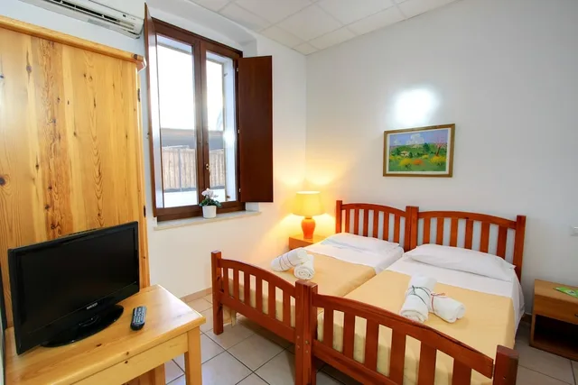 غرفة بسريرين منفصلين، Hostel Marina 1/3