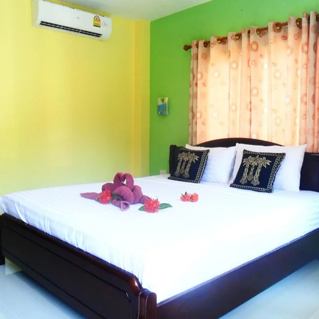غرفة قياسية بسرير مزدوج بشرفة، Lanta New Beach Bungalows 5/10