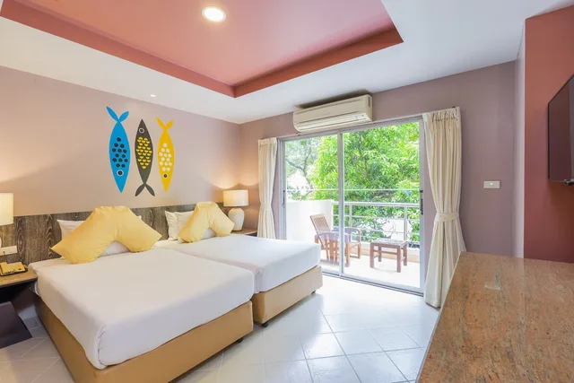 غرفة بسريرين منفصلين بإطلالة على الحديقة، Bella Villa Prima 2/3