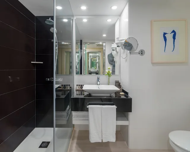 غرفة بريفيليج بشرفة مفردة بسرير مزدوج، H10 Gran Tinerfe - Adults Only 5/6