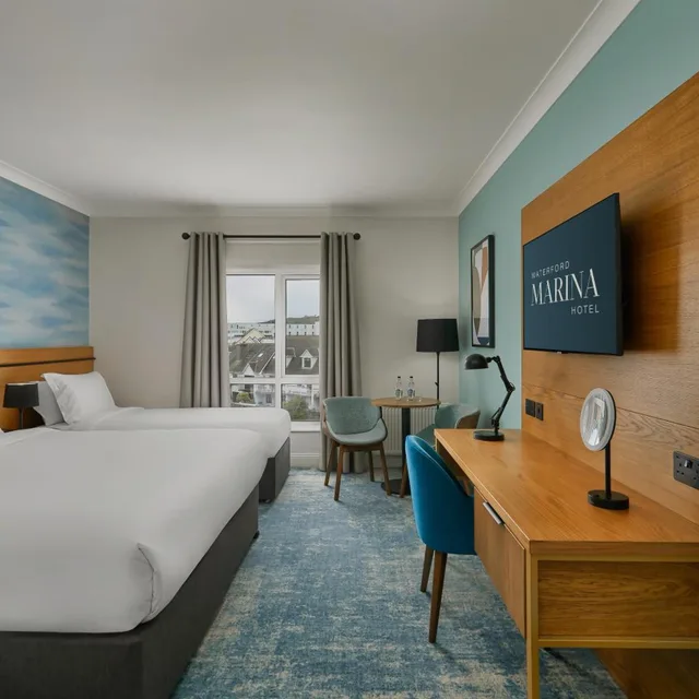 غرفة ثلاثية، Waterford Marina Hotel 2/5