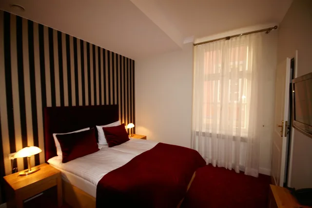 Classic, Hotel Kolegiacki 2/4