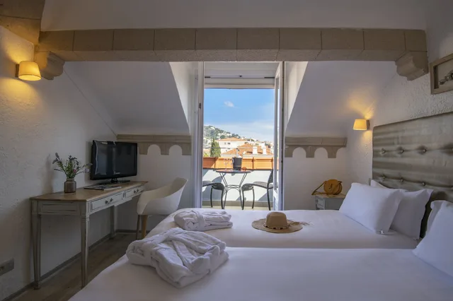 غرفة بشرفة، Golden Tulip Cannes de Paris 5/10