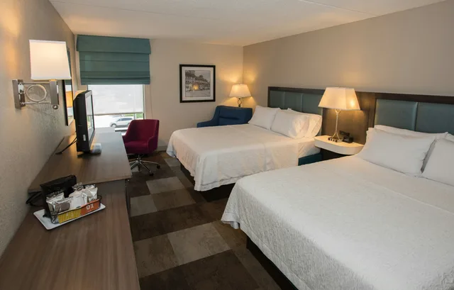 Room, 2 Queen Beds, Hampton Inn Wooster 1/4