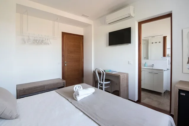 غرفة قياسية بسرير مزدوج، Agroturismo Son Juaneda 2/8