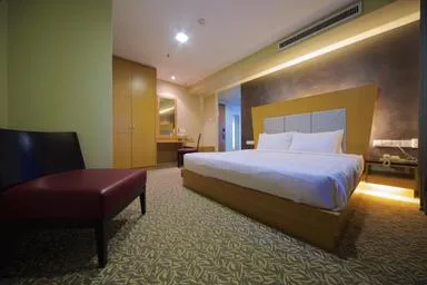 غرفة بريميوم ديلوكس بسرير كينج، Kinabalu Daya Hotel 1/1