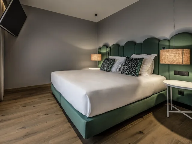 غرفة بريفيليج بسرير كينج بشرفة، Mercure Lugo Center 1/1