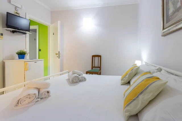 Room, Double Bed, Villa Vacanze Paradiso 2/6