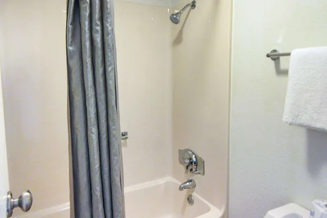 غرفة بسريرين كوين للمدخنين، Rodeway Inn Altoona Orchard Plaza 2/2