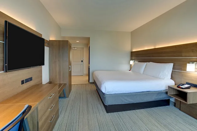 غرفة قياسية بسرير كوين، Holiday Inn Express Hotel and Suites Nashville-Opryland 1/5