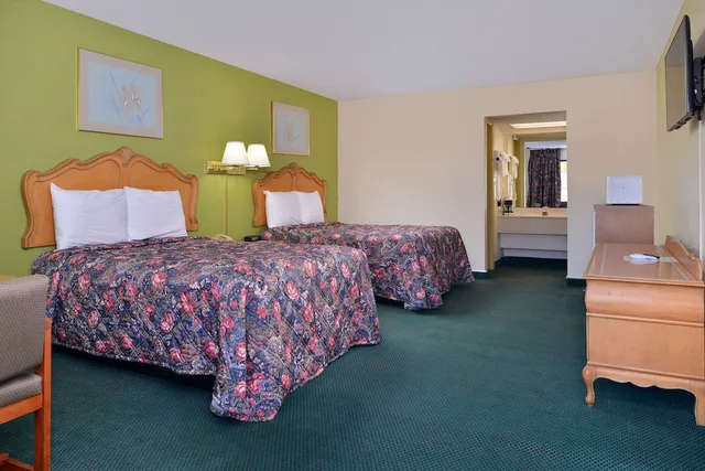 غرفة بسريرين كوين، Americas Best Value Inn Bishopville 2/6