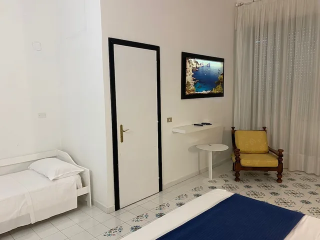 Family, Quadruple, 1 Queen and 1 Single Bed, Murphy Bed, Sea View، Vietri 4/4