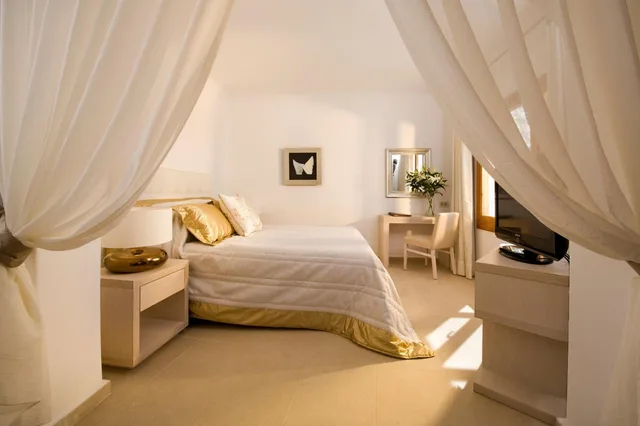 Junior Suite, Queen Bed, Caldera View، Gold Suites 1/2