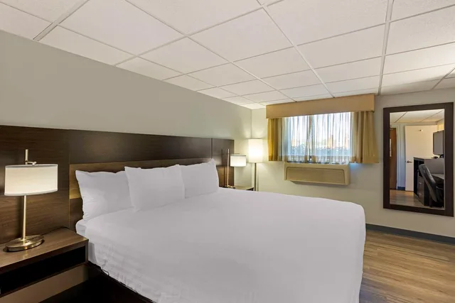 غرفة بسرير كينج، Best Western Dubois Hotel 3/4
