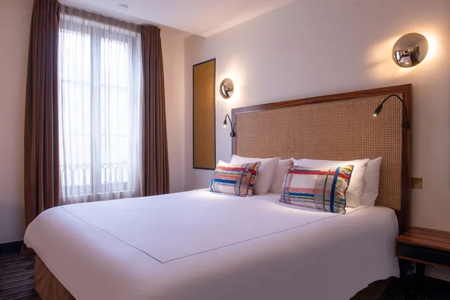 غرفة بسرير مزدوج، Mom Art Hotel 1/5