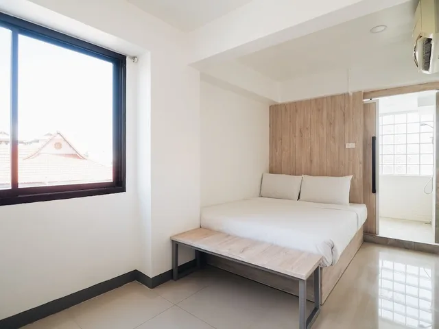 غرفة قياسية بسرير كينج، Loyy Hotel 1/6
