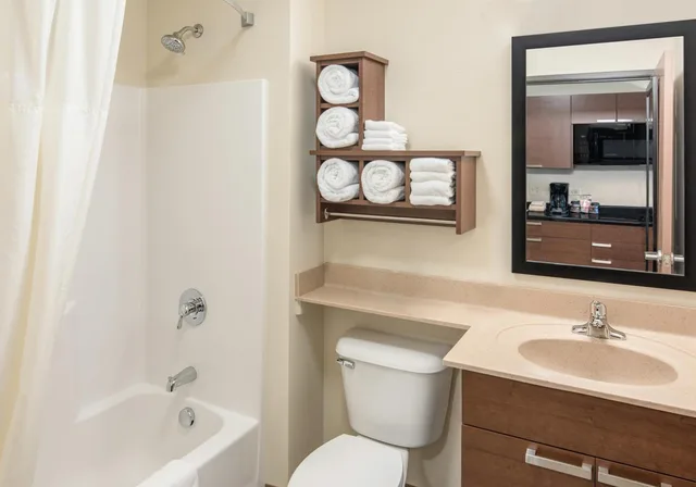 غرفة قياسية بسرير كوين، My Place Hotel Brookings 10/10