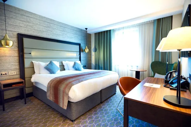غرفة بسرير مزدوج مع سرير إضافي، The Warwickshire Hotel And Country Club 4/7