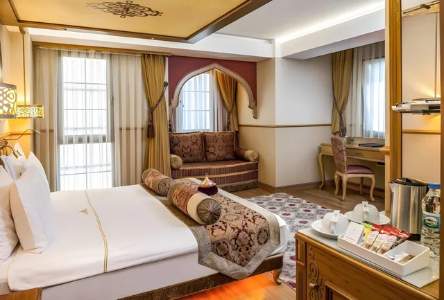غرفة ثلاثية، Hotel Sultania Boutique Class 1/2