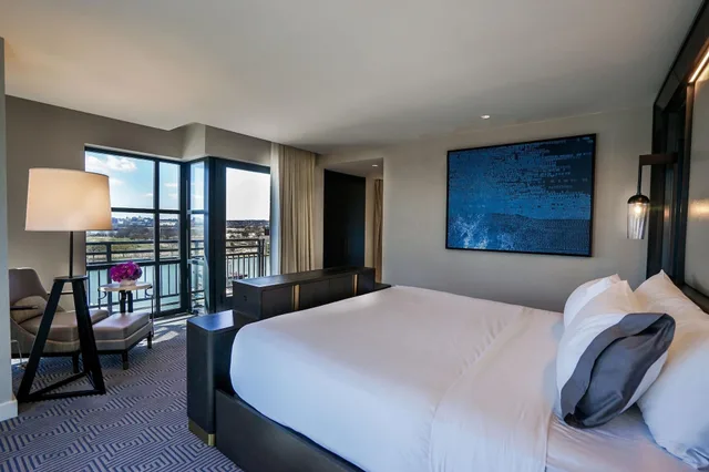 Knot, Suite, Multiple Beds، InterContinental Washington D.C. - The Wharf, an IHG Hotel 2/3