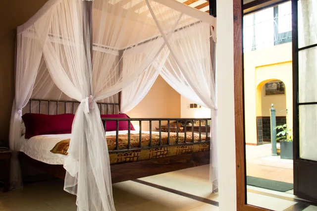 Standard, Single, Queen Bed, Le Bougainviller Hotel 10/10