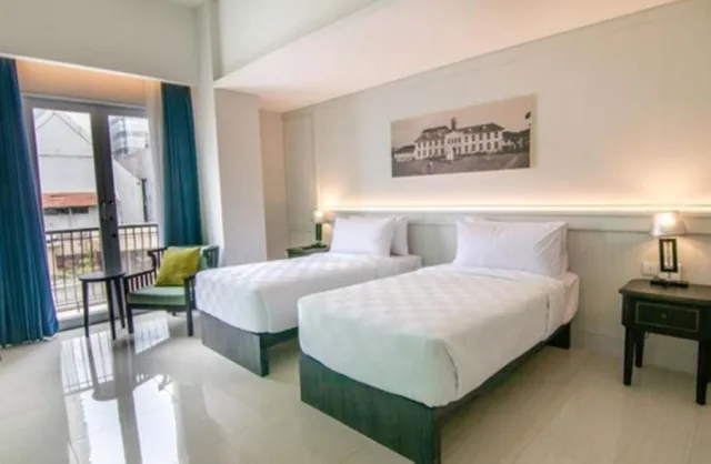 Deluxe Room, Jambuluwuk Thamrin Hotel 11/11