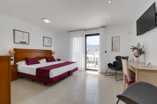 غرفة بسرير مزدوج بإطلالة على الحديقة، Hotel Daniya Denia 1/3