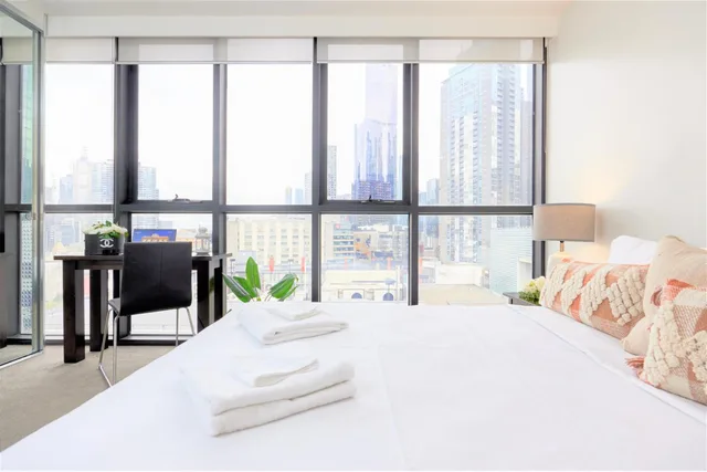 Family, Penthouse, Apartment, 2 Double Beds, Sofa، Arrow On Swanston 3/5