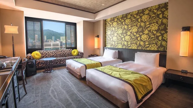 غرفة بسريرين منفصلين بإطلالة على المدينة، Oriental Hotel 2/4