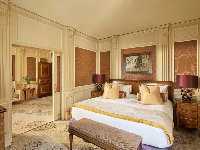 Ambassador, Suite, Queen Bed، Hotel Principe Di Savoia 1/2