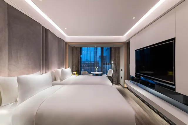 غرفة قياسية بسريرين منفصلين، Novotel Yangzhou Slender West Lake 2/5