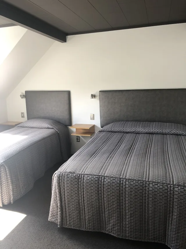 شقة سوبيريور بسرير كينج وثلاثة أسرّة بـ3 غرف نوم، ASURE Dunedin Academy Court Motels 1/2